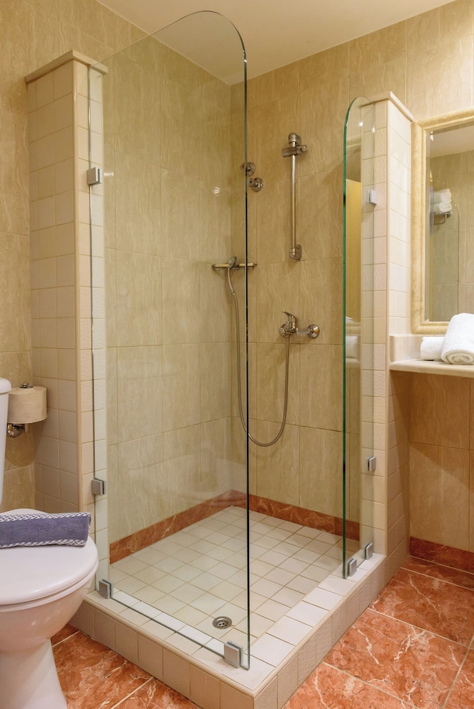 Zeus Hotels Palm Beach — Hotel rooms in Stalida