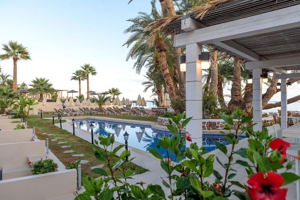 Zeus Hotels Palm Beach — Swimming pool in Stalida