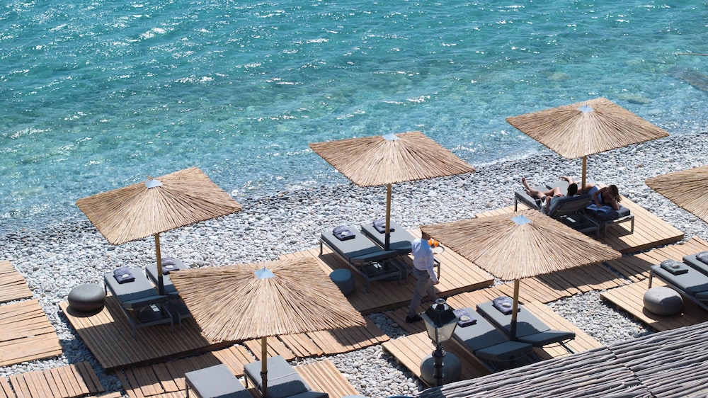 Cayo Exclusive Resort & Spa — Beach in Elounda