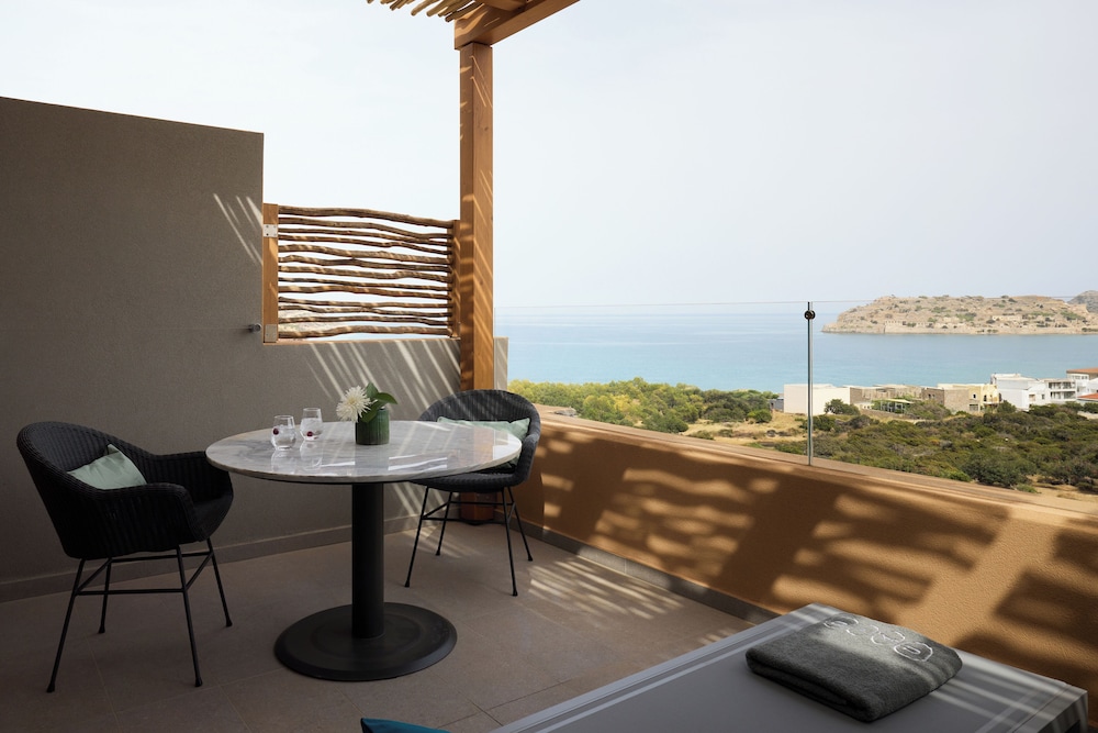 Cayo Exclusive Resort & Spa — Hotel rooms in Elounda