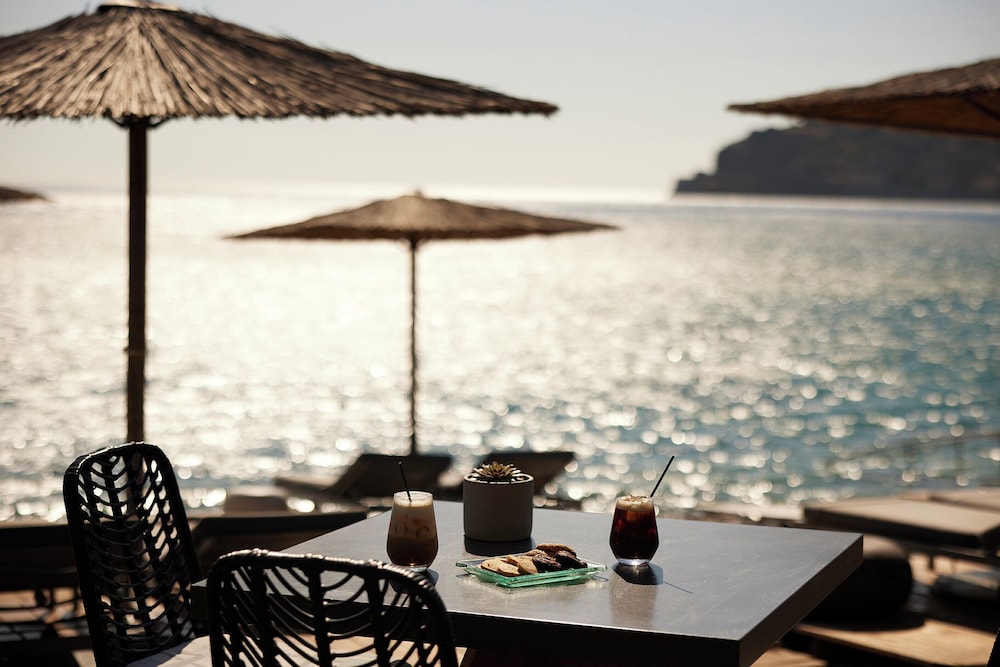 Cayo Exclusive Resort & Spa — Beach in Elounda