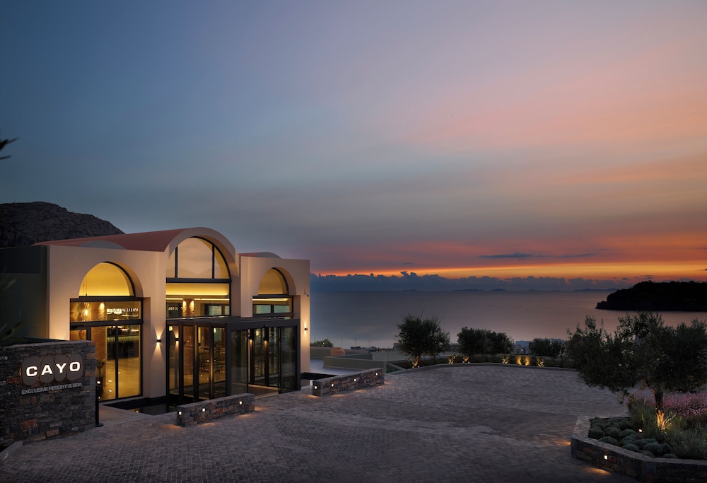 Cayo Exclusive Resort & Spa — Hotel building in Elounda