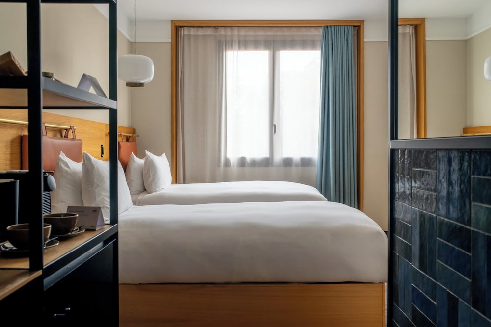 Kimpton Vividora Hotel by IHG — Hotel rooms in Barcelona, Catalonia