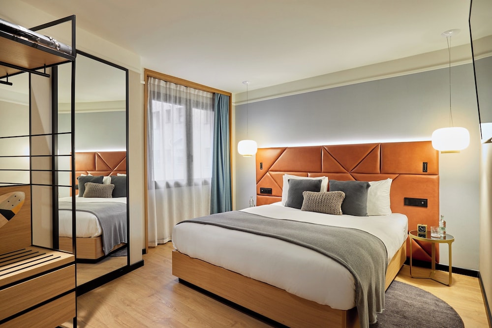 Kimpton Vividora Hotel by IHG — Hotel rooms in Barcelona, Catalonia
