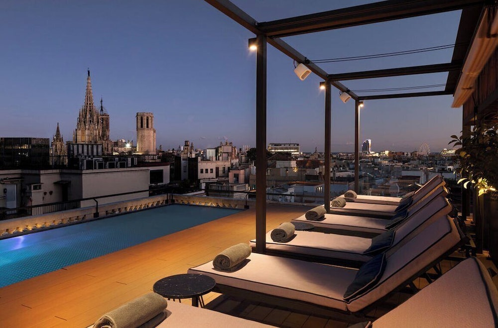 Kimpton Vividora Hotel by IHG — Swimming pool in Barcelona, Catalonia