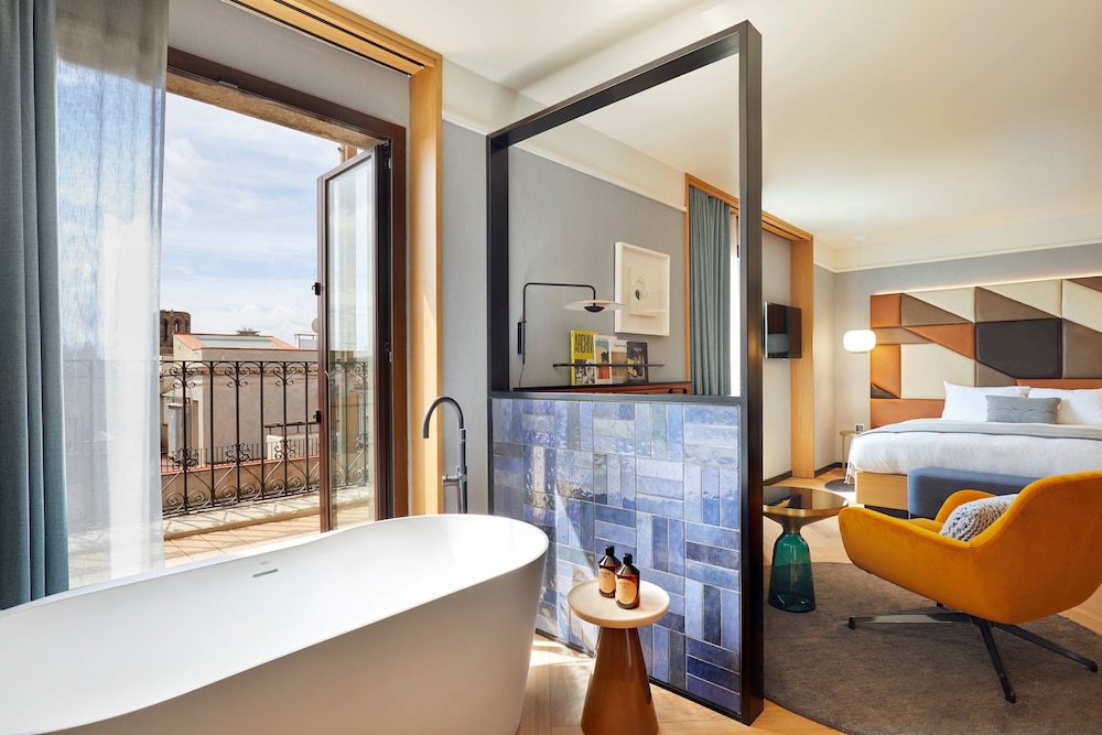 Kimpton Vividora Hotel by IHG — Hotel rooms in Barcelona, Catalonia