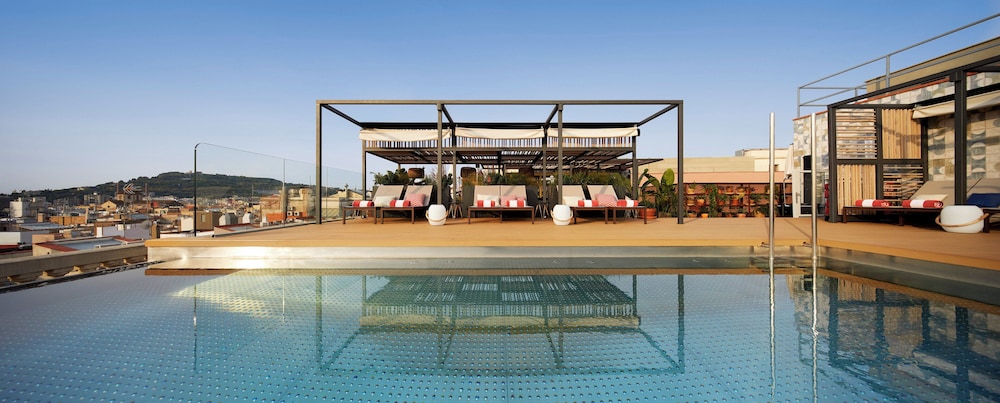 Kimpton Vividora Hotel by IHG — Swimming pool in Barcelona, Catalonia