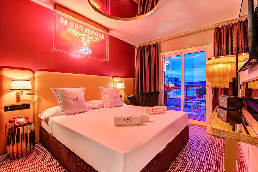 Romeos Ibiza - Adults Only — Hotel rooms in San Antonio, Balearic Islands