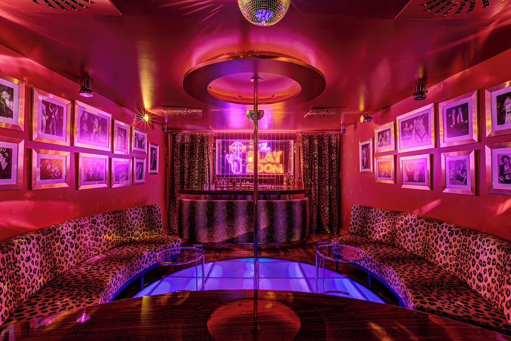 Romeos Ibiza - Adults Only — Restaurant & bars in San Antonio, Balearic Islands