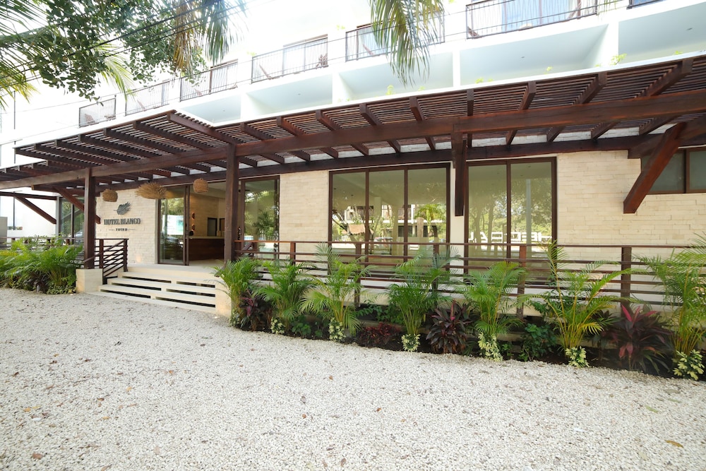 Living Bloom, Concept Hotel — Hotel building in Tulum, Quintana Roo
