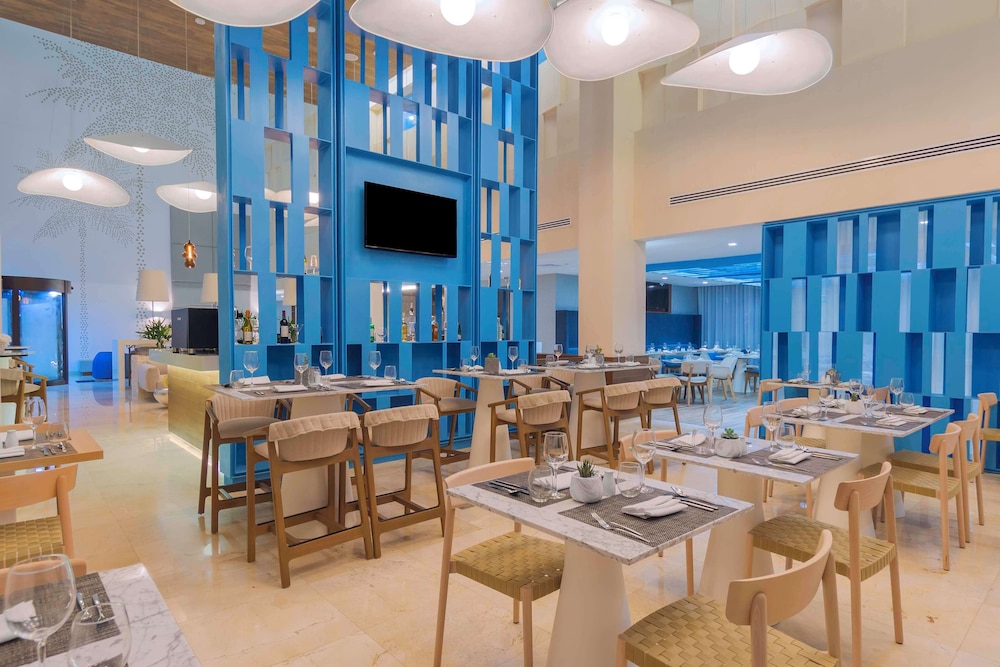 Avani Cancun Airport — Restaurant & bars in Cancun, Quintana Roo