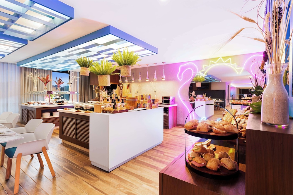 Avani Cancun Airport — Restaurant & bars in Cancun, Quintana Roo