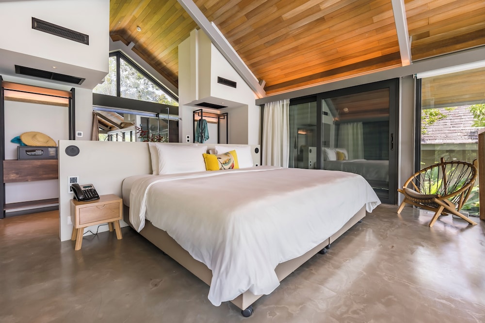 Island Escape Burasari — Coconut Island, Phuket Province