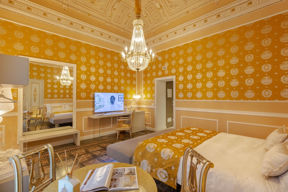 Palazzo Marletta Luxury House Hotel — Hotel rooms in Catania, Sicily