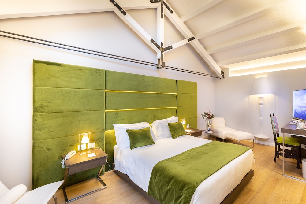 Palazzo Marletta Luxury House Hotel — Hotel rooms in Catania, Sicily