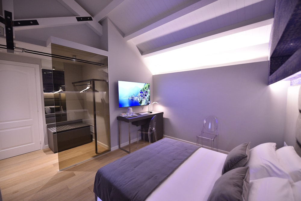 Palazzo Marletta Luxury House Hotel — Hotel rooms in Catania, Sicily