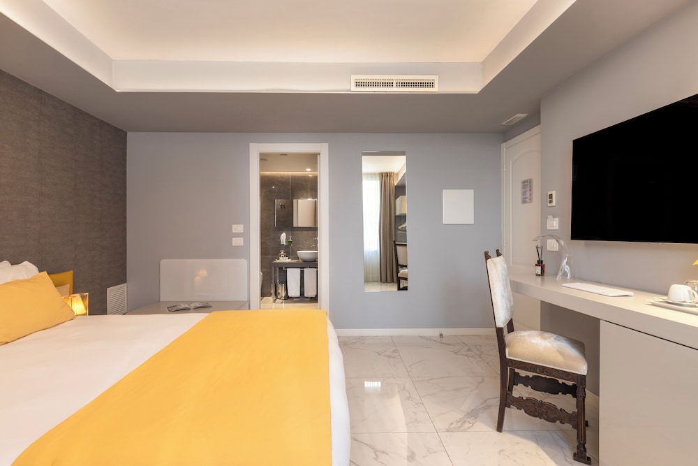 Palazzo Marletta Luxury House Hotel — Hotel rooms in Catania, Sicily