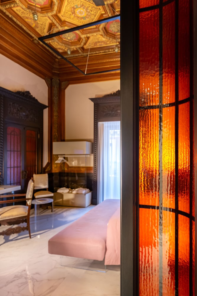 Palazzo Marletta Luxury House Hotel — Hotel rooms in Catania, Sicily