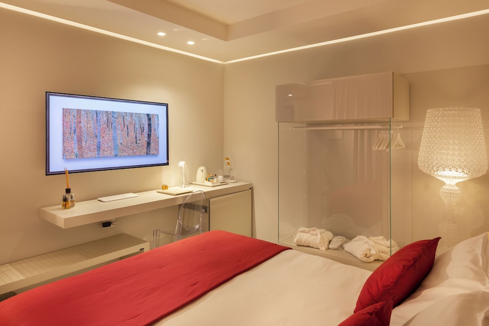 Palazzo Marletta Luxury House Hotel — Hotel rooms in Catania, Sicily