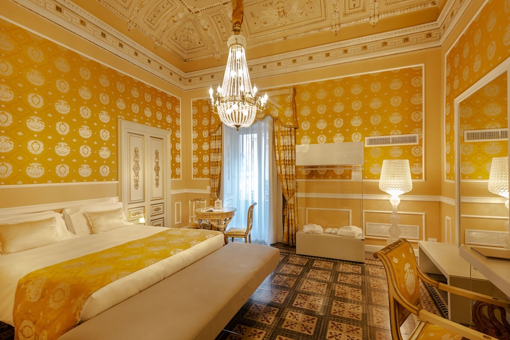 Palazzo Marletta Luxury House Hotel — Hotel rooms in Catania, Sicily