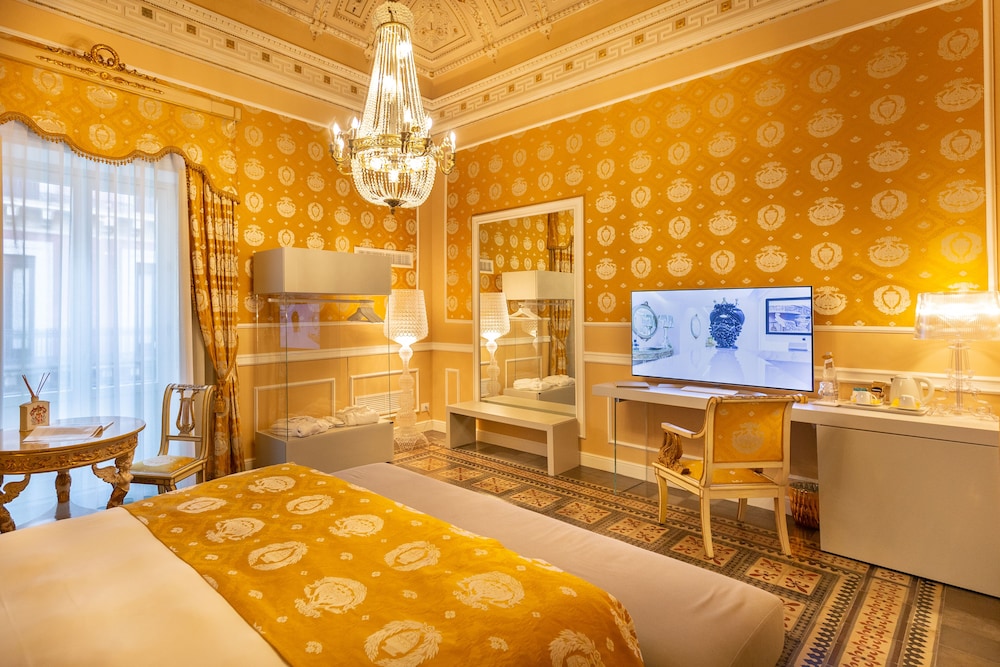 Palazzo Marletta Luxury House Hotel — Hotel rooms in Catania, Sicily