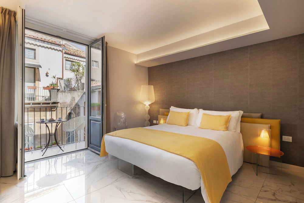 Palazzo Marletta Luxury House Hotel — Hotel rooms in Catania, Sicily