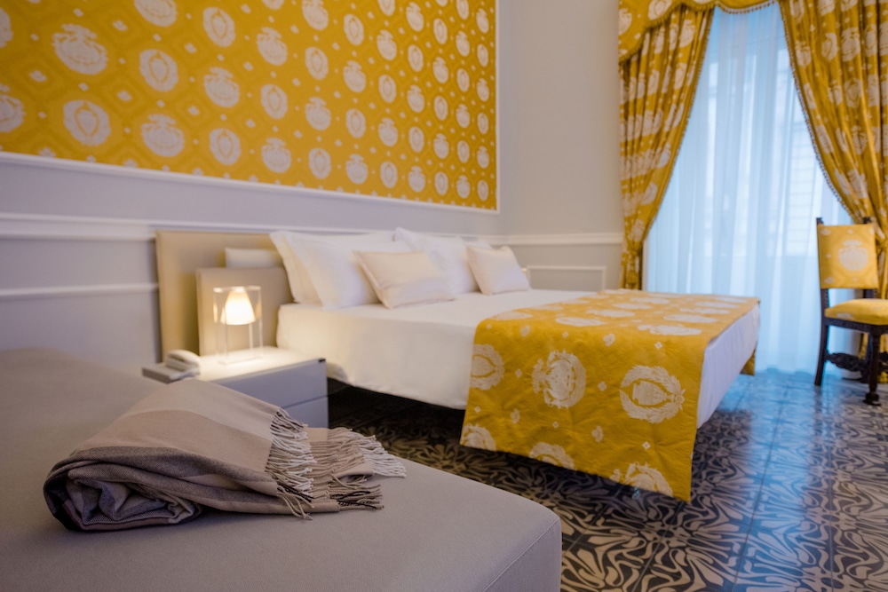 Palazzo Marletta Luxury House Hotel — Hotel rooms in Catania, Sicily