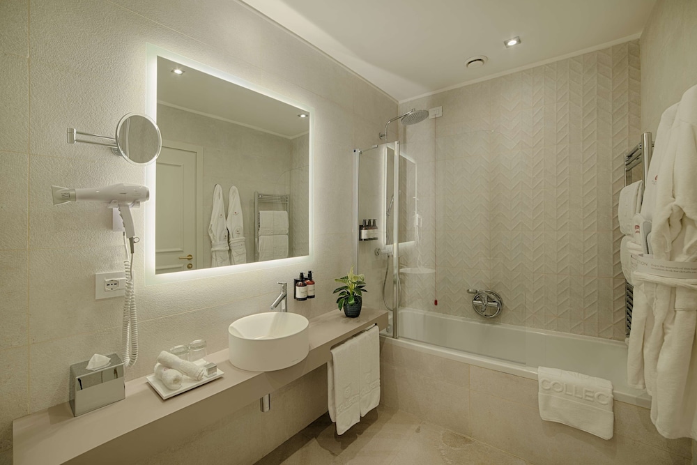 NH Collection Roma Fori Imperiali — Hotel rooms in Rome, Lazio