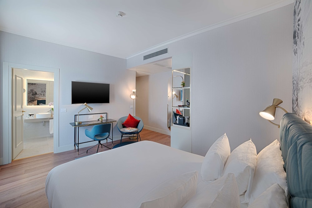 NH Collection Roma Fori Imperiali — Hotel rooms in Rome, Lazio