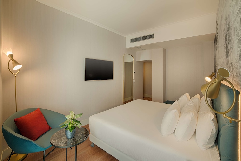NH Collection Roma Fori Imperiali — Hotel rooms in Rome, Lazio