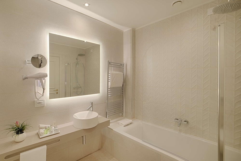 NH Collection Roma Fori Imperiali — Hotel rooms in Rome, Lazio