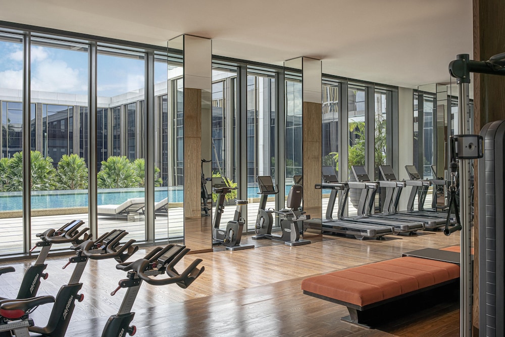 Four Seasons Hotel Bangkok at Chao Phraya River — Sports & recreation in Bangkok, Bangkok