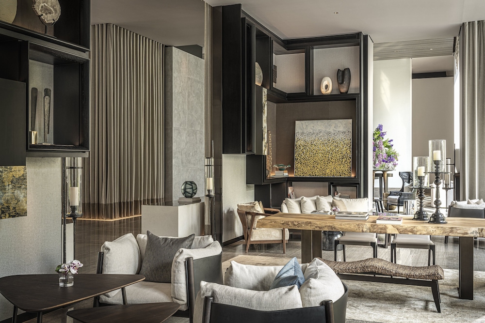 Four Seasons Hotel Bangkok at Chao Phraya River — Restaurant & bars in Bangkok, Bangkok