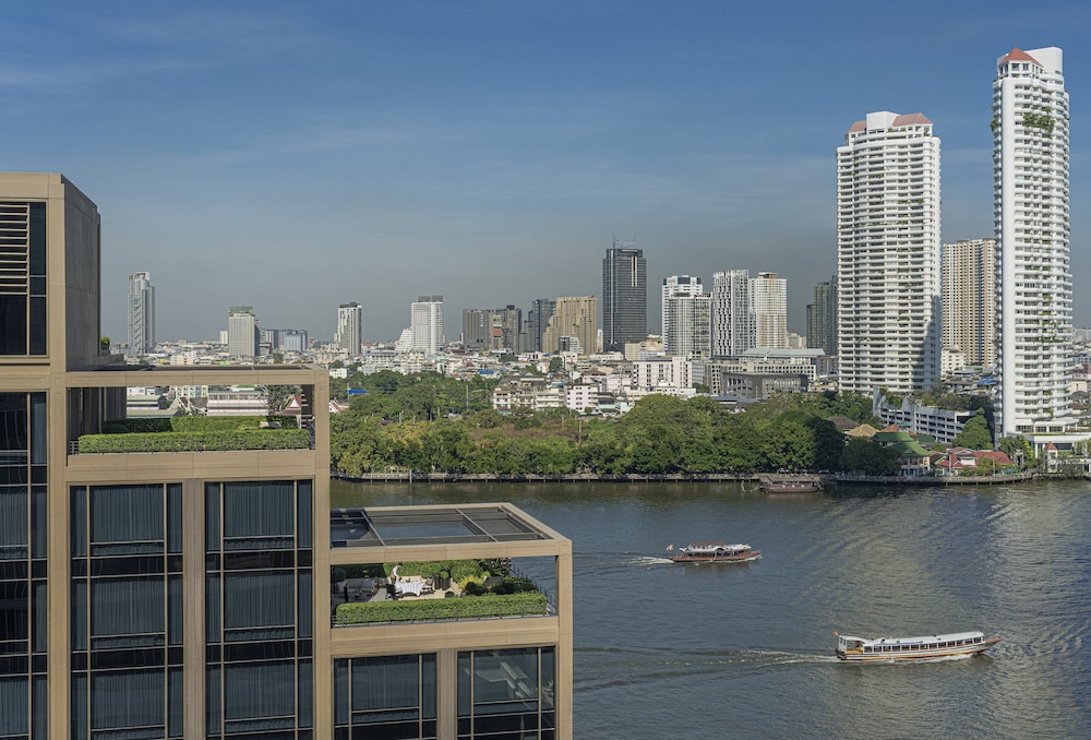 Four Seasons Hotel Bangkok at Chao Phraya River — Attractions in the area in Bangkok, Bangkok