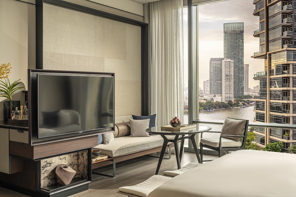 Four Seasons Hotel Bangkok at Chao Phraya River — Hotel rooms in Bangkok, Bangkok