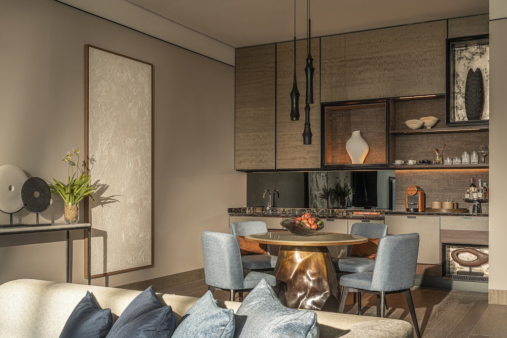 Four Seasons Hotel Bangkok at Chao Phraya River — Hotel rooms in Bangkok, Bangkok