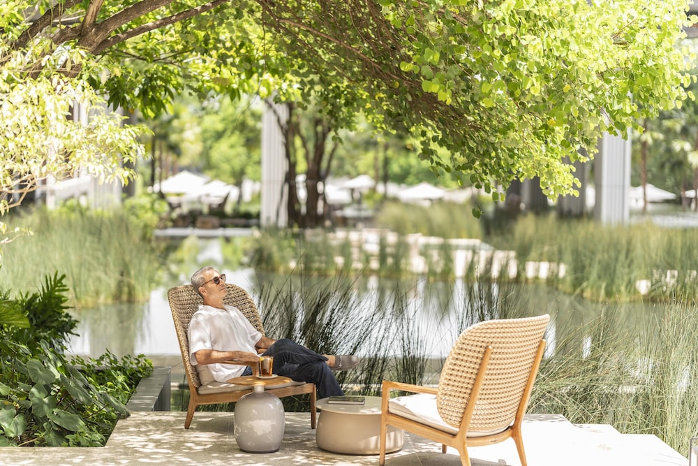 Four Seasons Hotel Bangkok at Chao Phraya River — Restaurant & bars in Bangkok, Bangkok