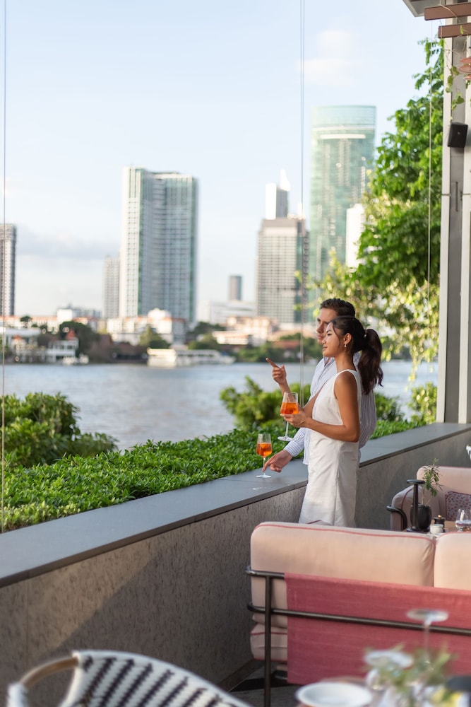 Four Seasons Hotel Bangkok at Chao Phraya River — Restaurant & bars in Bangkok, Bangkok