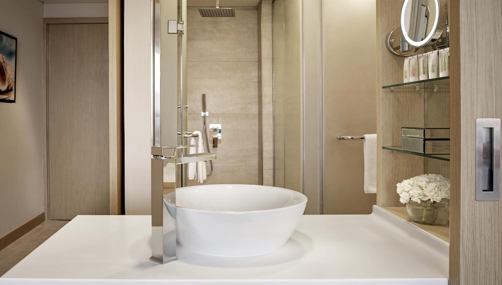 Avani Ibn Battuta Dubai Hotel — Hotel rooms in Dubai