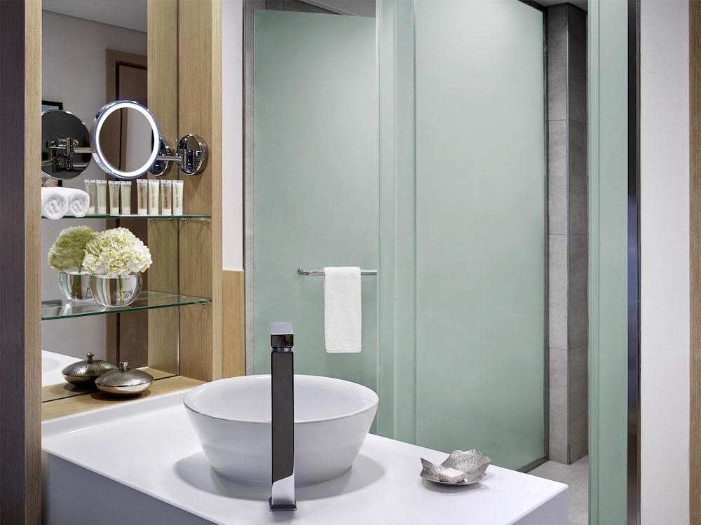 Avani Ibn Battuta Dubai Hotel — Hotel rooms in Dubai