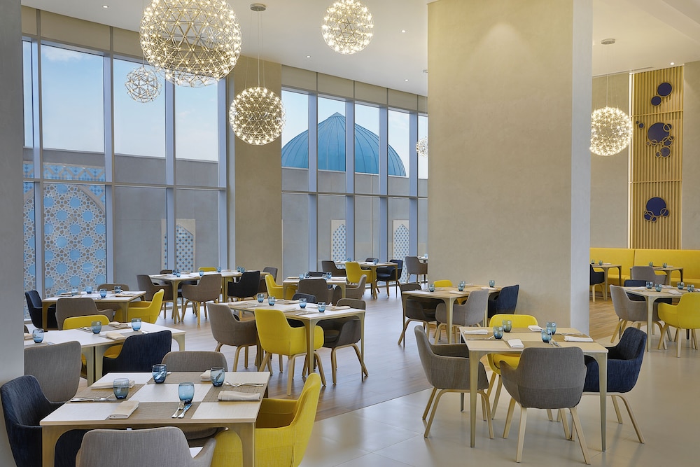 Avani Ibn Battuta Dubai Hotel — Restaurant & bars in Dubai
