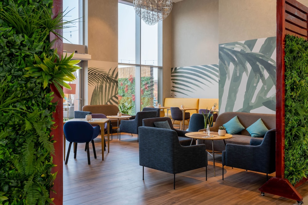 Avani Ibn Battuta Dubai Hotel — Restaurant & bars in Dubai