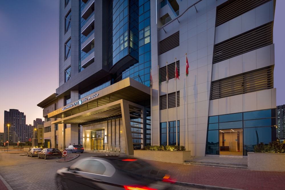 Millennium Place Barsha Heights Hotel — Hotel building in Dubai