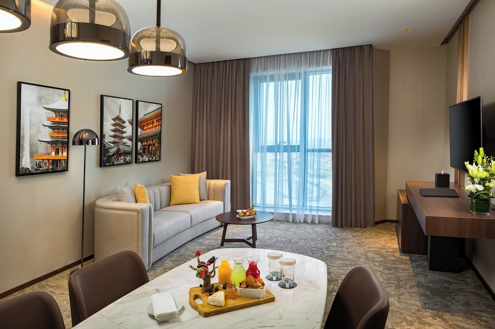 Millennium Place Barsha Heights Hotel — Hotel rooms in Dubai