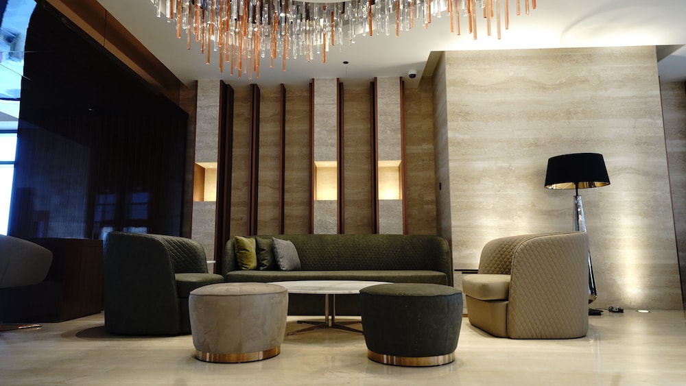 Millennium Place Barsha Heights Hotel — Hotel building in Dubai