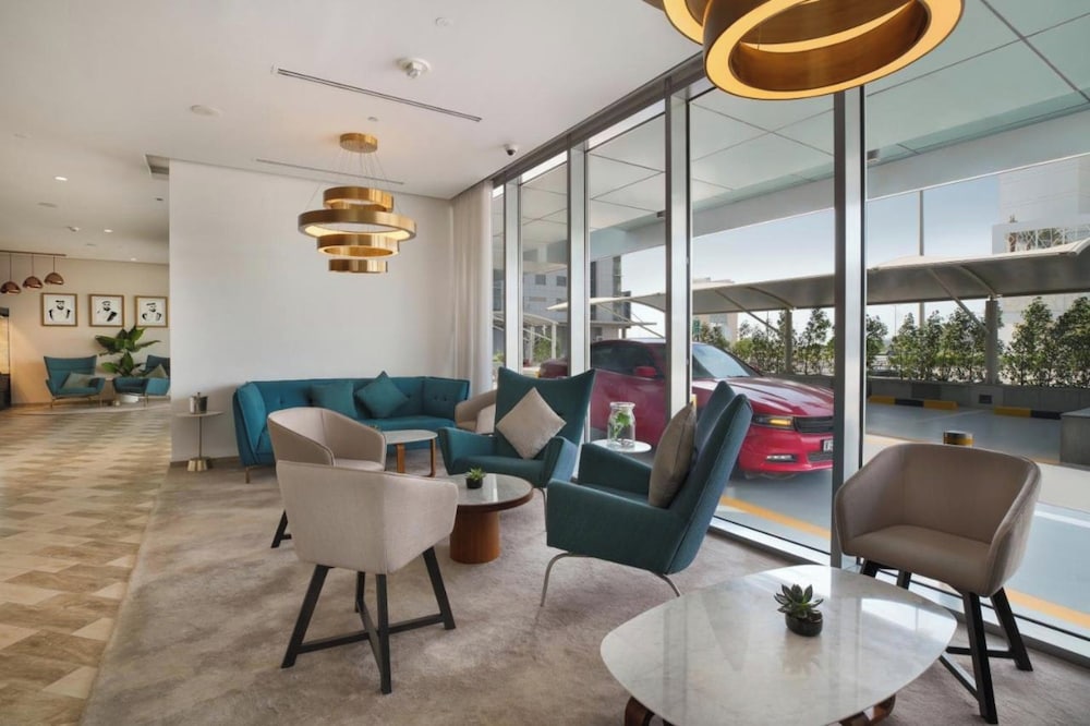 Millennium Executive Apartments Mont Rose — Hotel building in Dubai