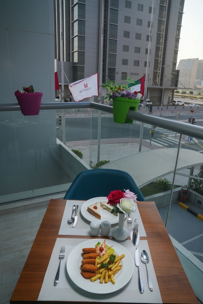Millennium Executive Apartments Mont Rose — Restaurant & bars in Dubai
