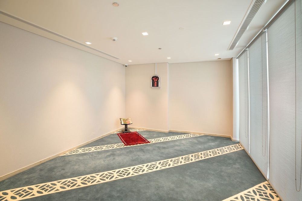 Millennium Executive Apartments Mont Rose — Hotel rooms in Dubai