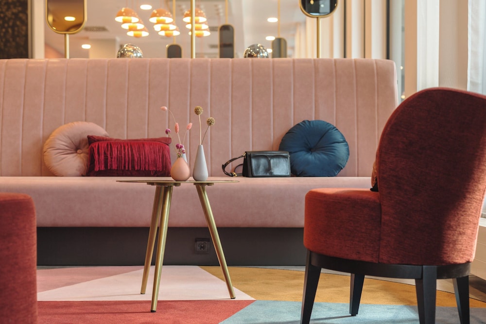 Holiday Inn - the niu, Loco Munich North by IHG — Restaurant & bars in Munich, Bavaria