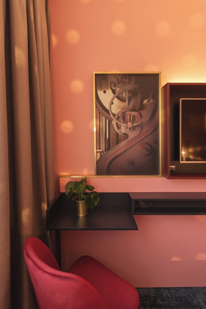 Holiday Inn - the niu, Loco Munich North by IHG — Hotel rooms in Munich, Bavaria